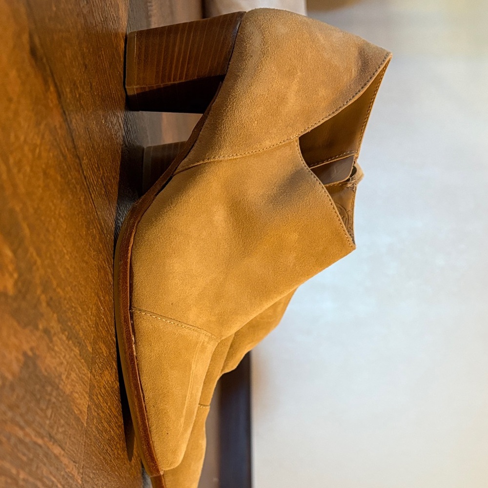 Italeau Tan Suede Ankle Boots